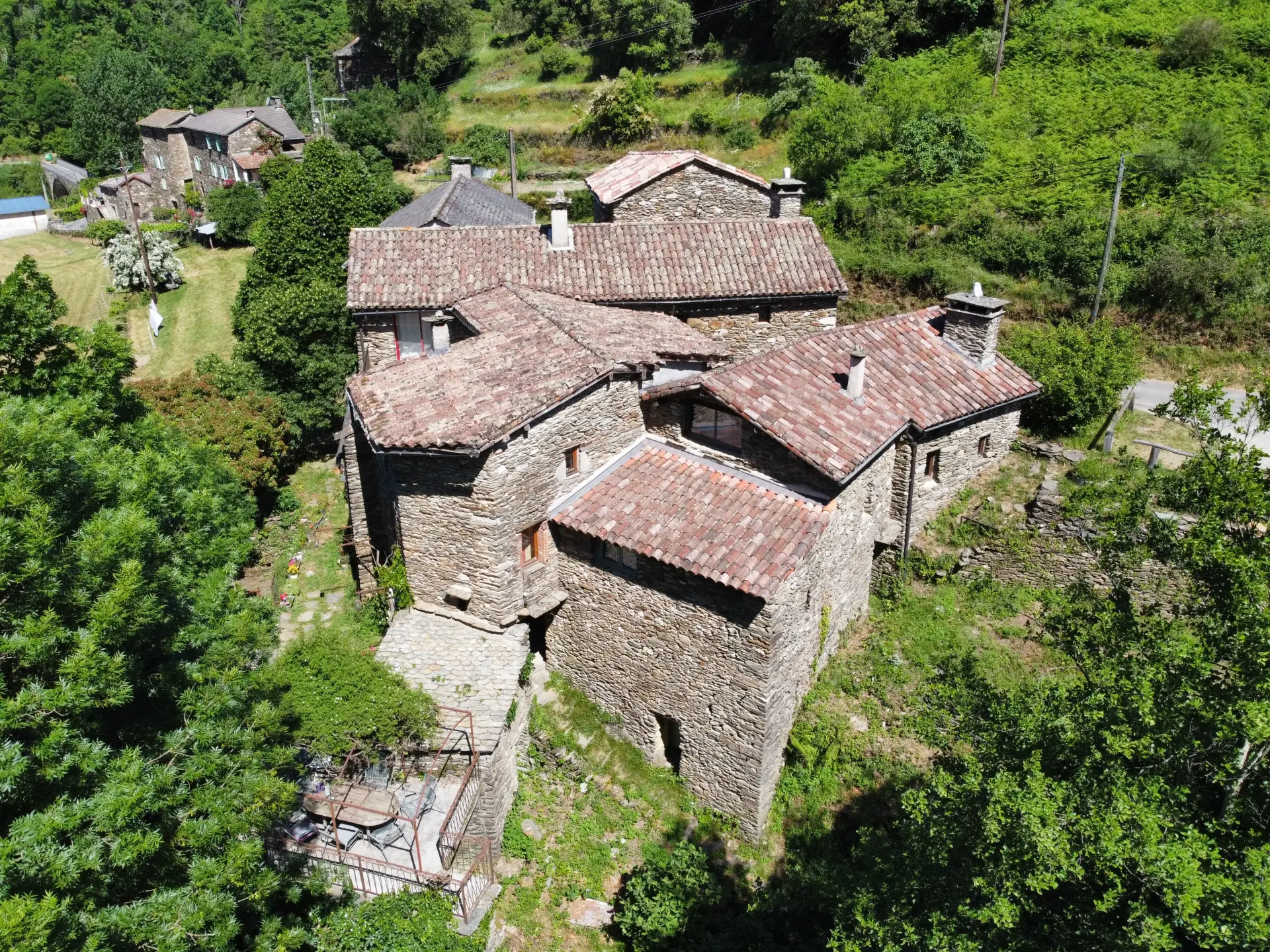 Séjour atypique dans une maison cévenole authentique en pierres - Frégère Basse et Pont de Burgen